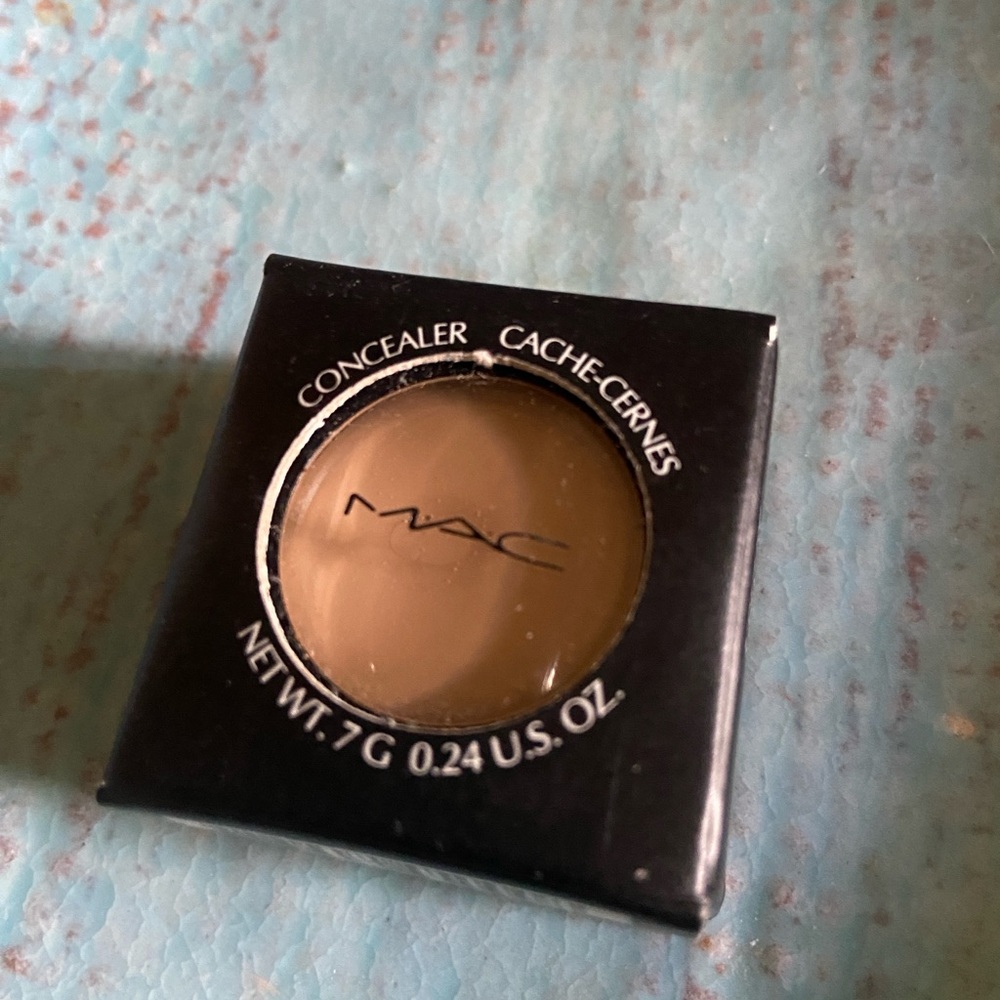MAC Cosmetics Concealer C 5 new 90’s original